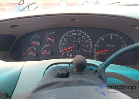 1998 Ford F-150 Lariat/Standard/Xl/Xlt z USA, uszkodzony, nr VIN 1FTZX17W8WNB72842